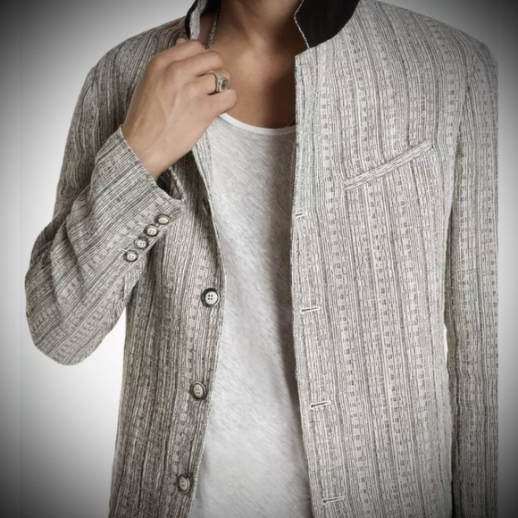 Cropped Jacket - Picture 2 of 4